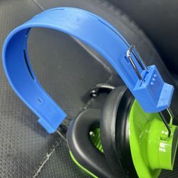 Califone 3068AV 3.5mm Plug Black Switchable Stereo/Mono Corder Headphones