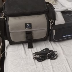 Nintendo GameCube Travel Bag With Extras