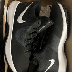 Men’s Nike Air Precision 2 NBK .New In Box.$85 .size 11.5