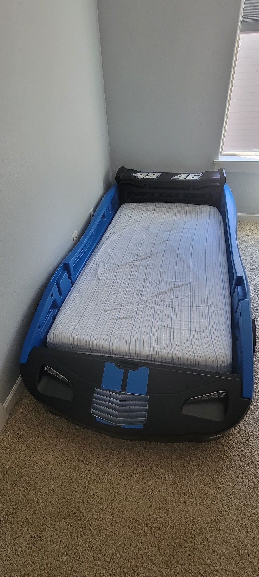 Delta Children Turbo Race Car Twin Bed - Blue and Black