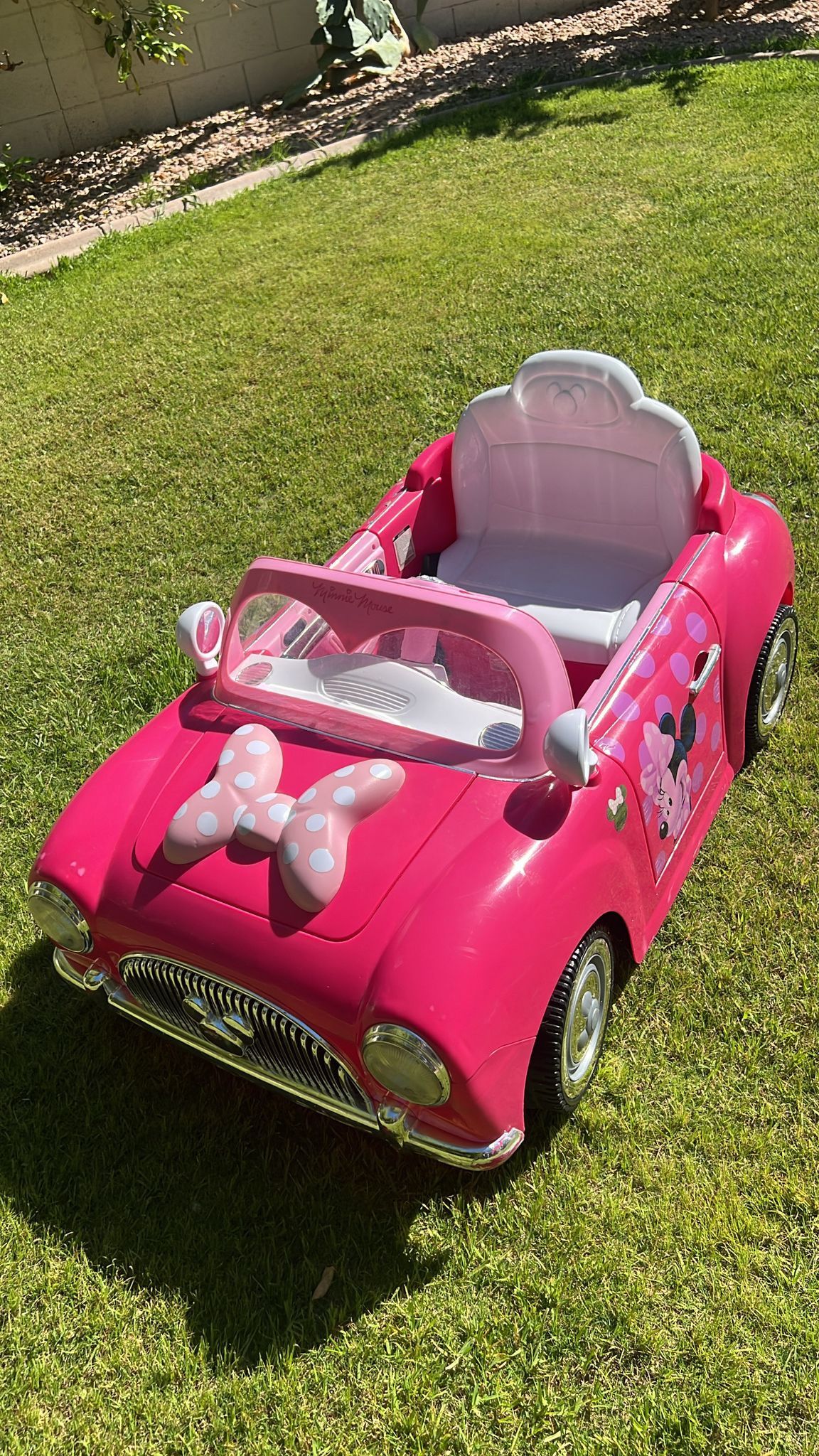 Minnie Mouse Battery Powered Ride On Car