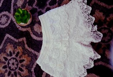 Size 7 lil girl shorts