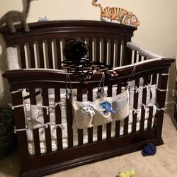 Transitional Baby/toddler Crib