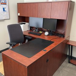 Executive Office Desk With Credenza,  Side Round Table And Chairs