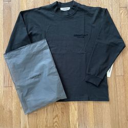 Black Essential Sweatshirt