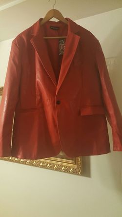 BRAND NEW XL MEN RED LEATHER JACKET.