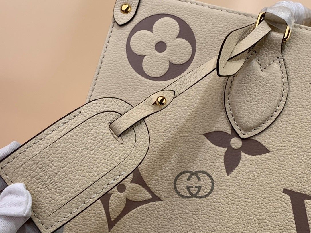 Louis Vuitton Onthego M45595 White Bag 35x27x14cm
