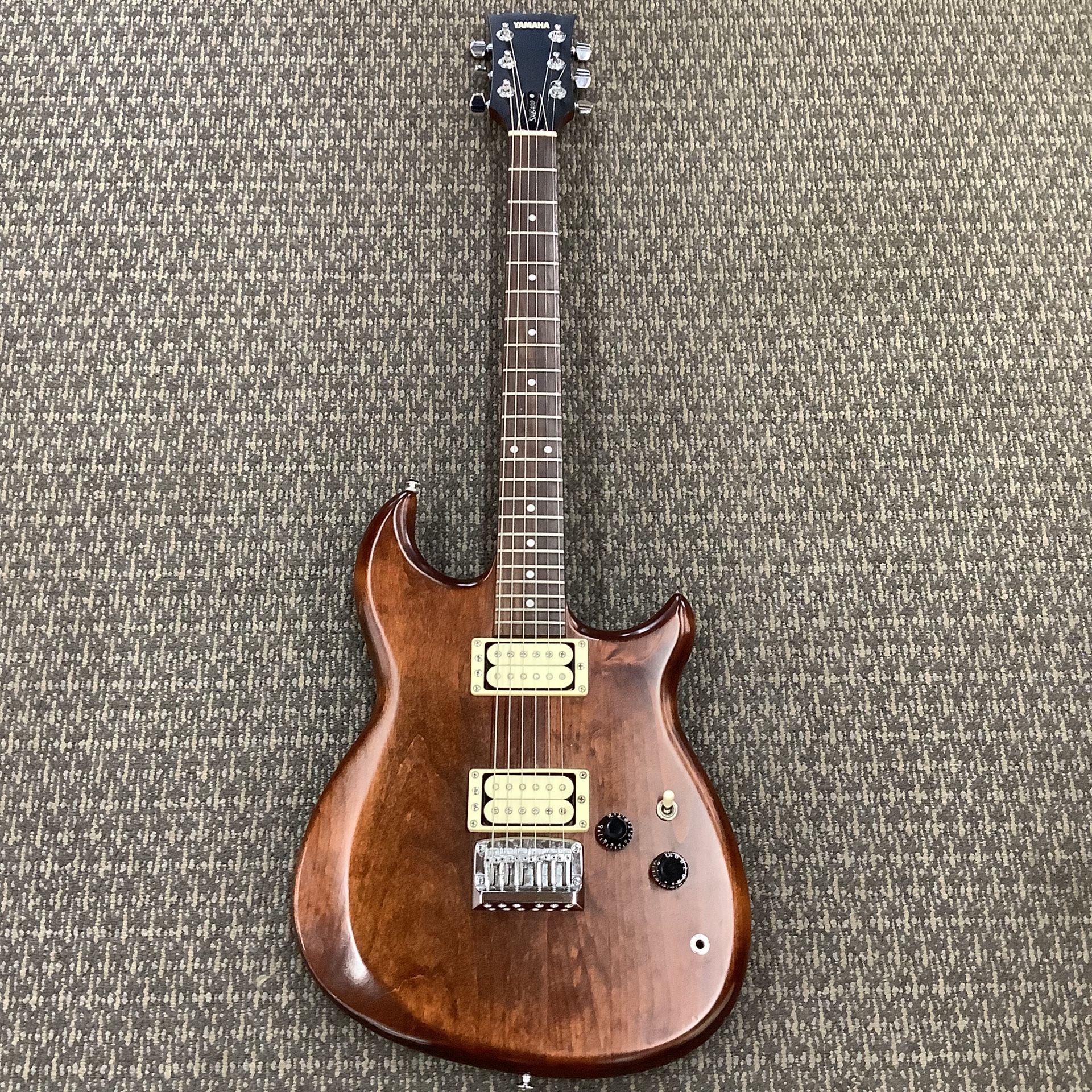 Yamaha 80’s One Piece Body Electric Guitar