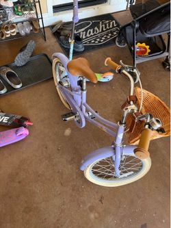 Girls bike