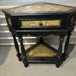 New corner side table