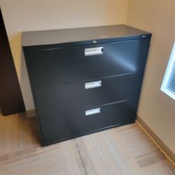 Hon Lateral File Cabinet. This Weekend Only!