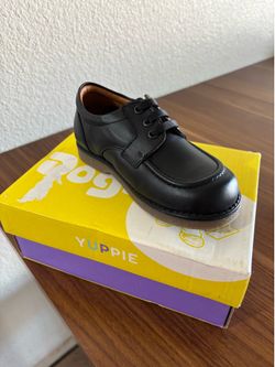 Boy shoes