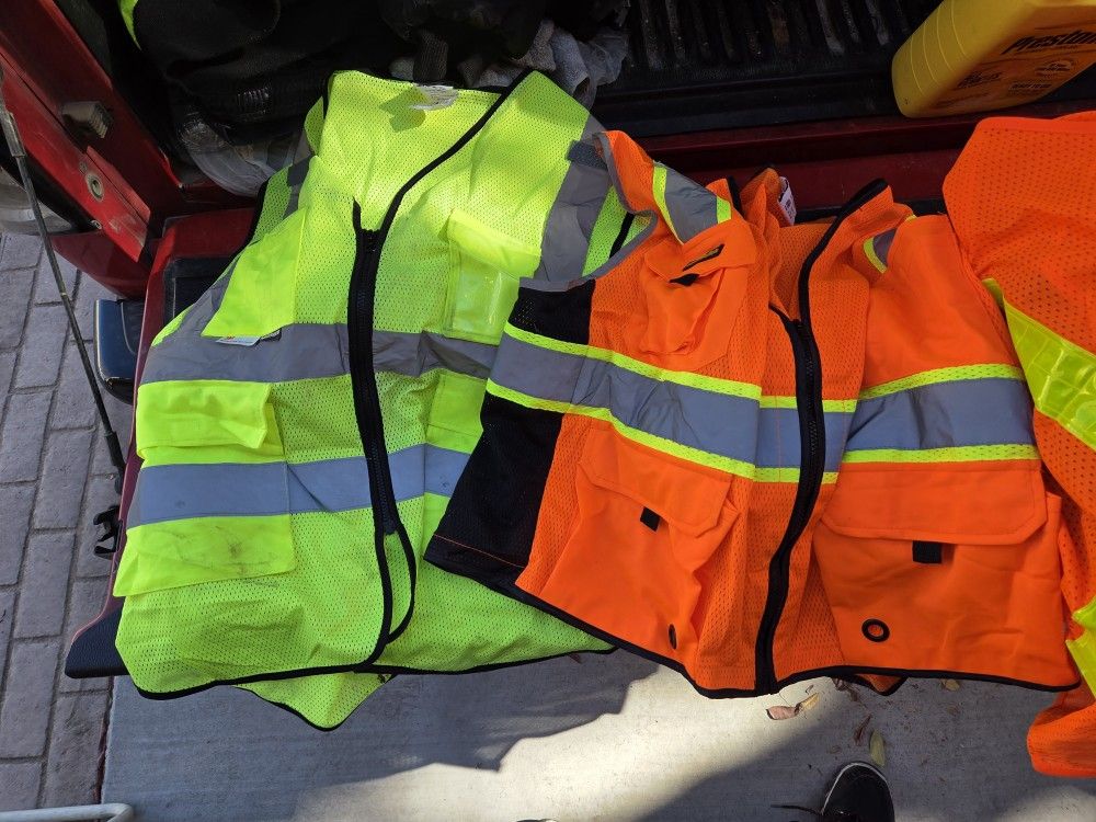 4 New Reflective Vest New 3 Zip, 1 Velcro