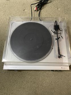 Mitsubishi Turntable Vinyl Record Player DP-12