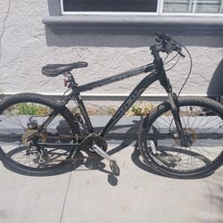 Men's 26" Aluminum Trek 3900 3 Series Mountain Bike With Disc Brakes 