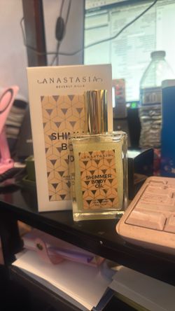 Anastasia Beverly Hills Shimmer Body Oil