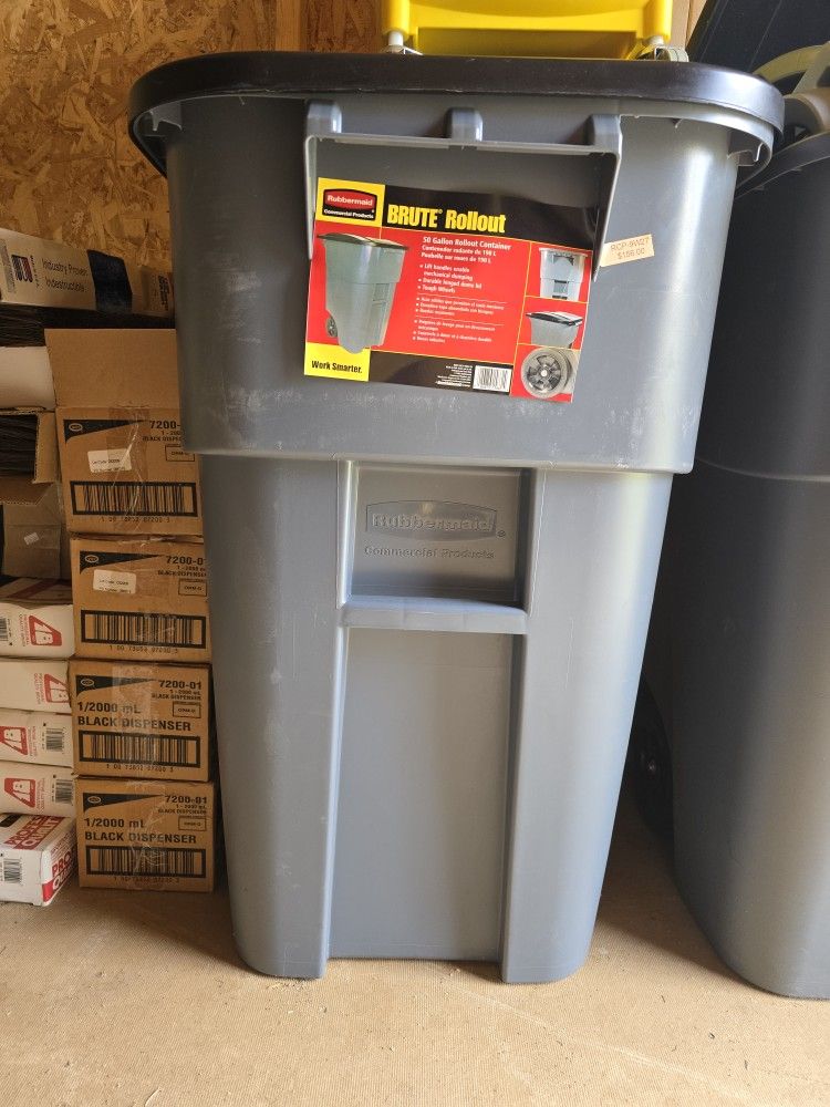 Rubber Made Trash Can