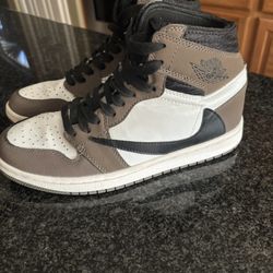 Air Jordan, Nikes , Extremely Well Kept.. Sizes 9.5-12 Air Jordan / Travis Scott Cactus Jack