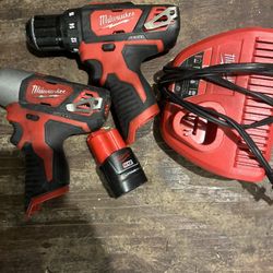 Milwaukee 12 V Impact And Drill 
