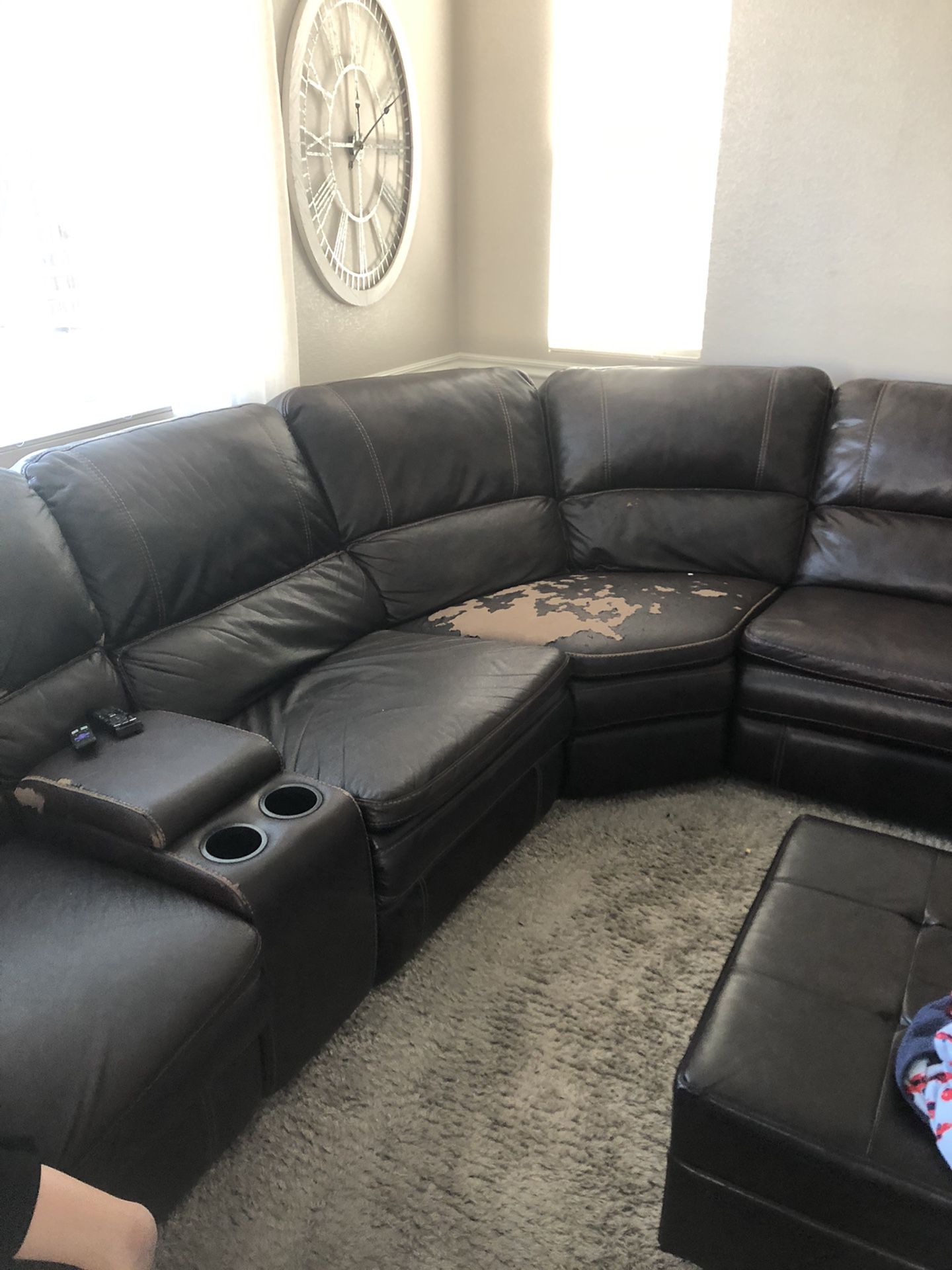 3 recliner sectional couch with cup holders Free!