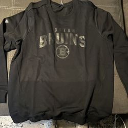 Woman’s Bruins Sweatshirt 