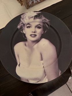 Marilyn Monroe decorative plate