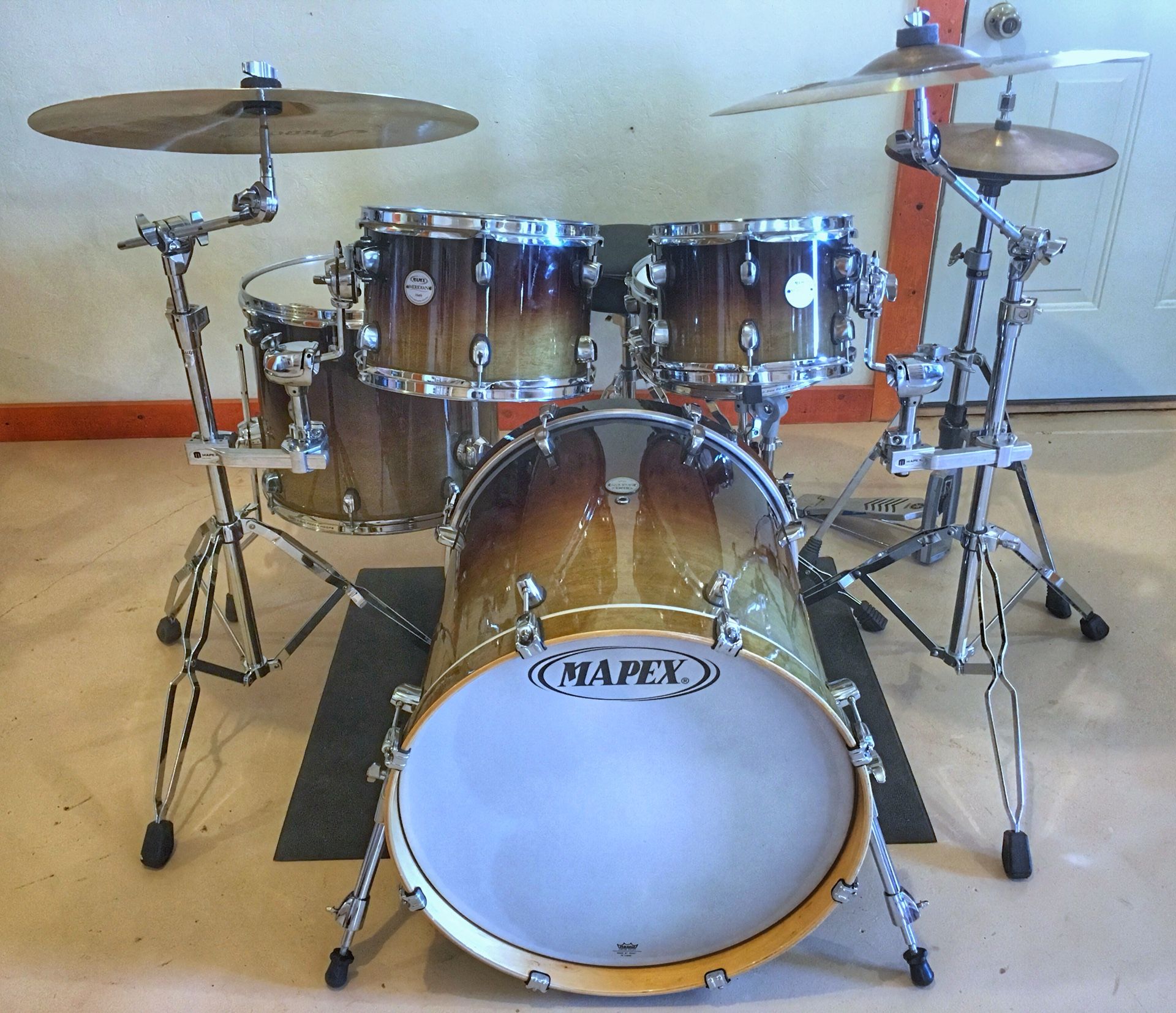 Mapex Meridian “The Smasher” maple drum set