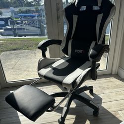 Gaming/Desk Chair (brand New)
