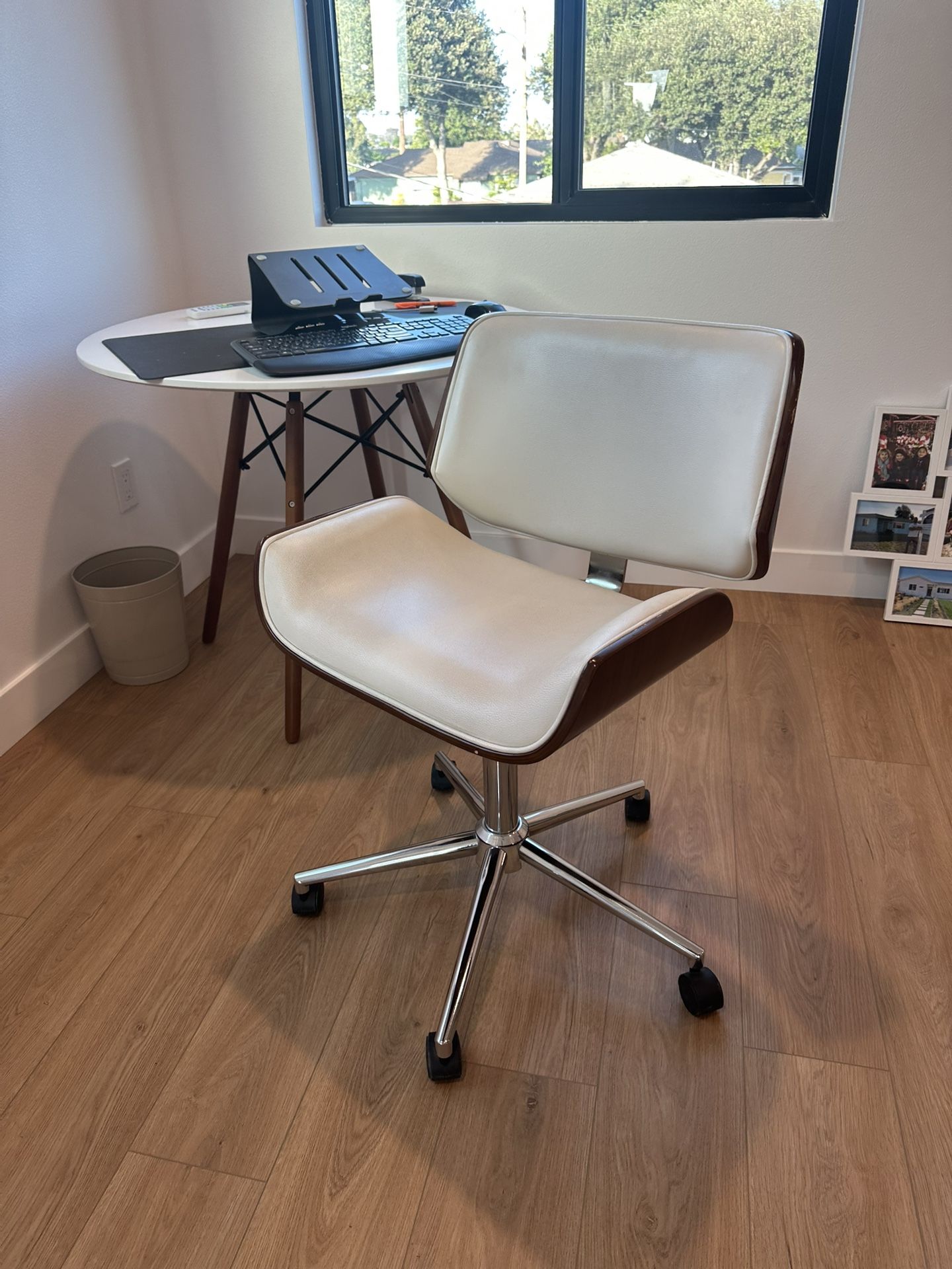 Mid-century modern office chair