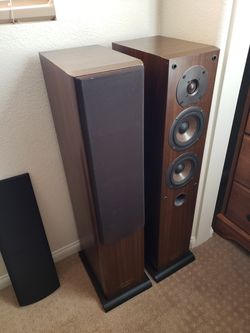 Onkyo Floor Speakers (Set)