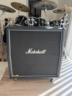 Marshall 1960A Cabinet w celestion greenback and Marshall g12 vintage speakers