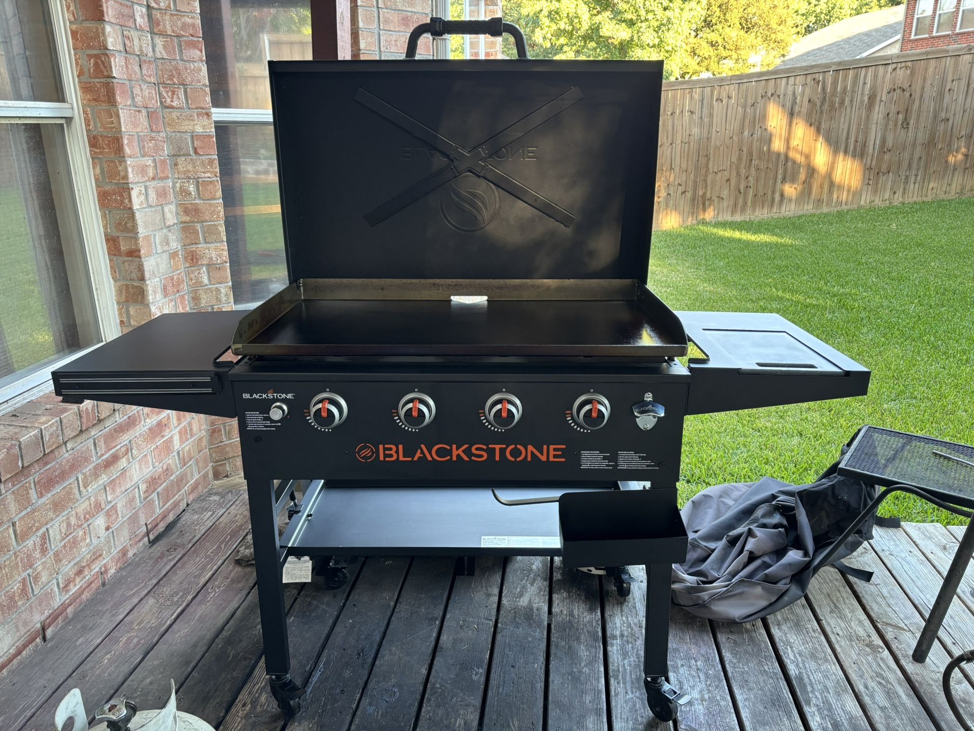 Blackstone 4 burner 36" with cover and tools