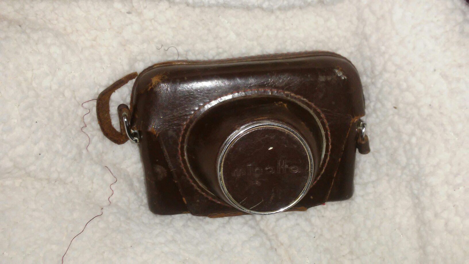 Original 1962 minolta HI-MATIC w/leather case in perfect working order!! I am willing to trade for a real nice drone...