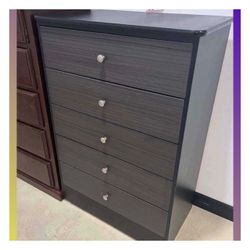 5 drawers dresser / Five drawers dresser