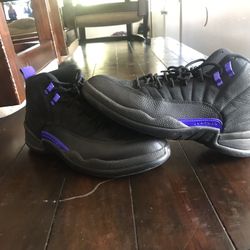 JORDAN RETRO 12s