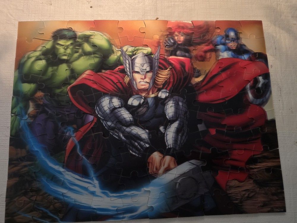 Marvel Avangers  3d ,100 Piece Puzzle New Open Box