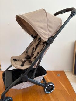 Joolz Aer+ stroller with the official Joolz footboard.