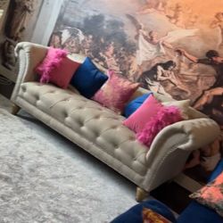 Vintage Style Beige/White Couch