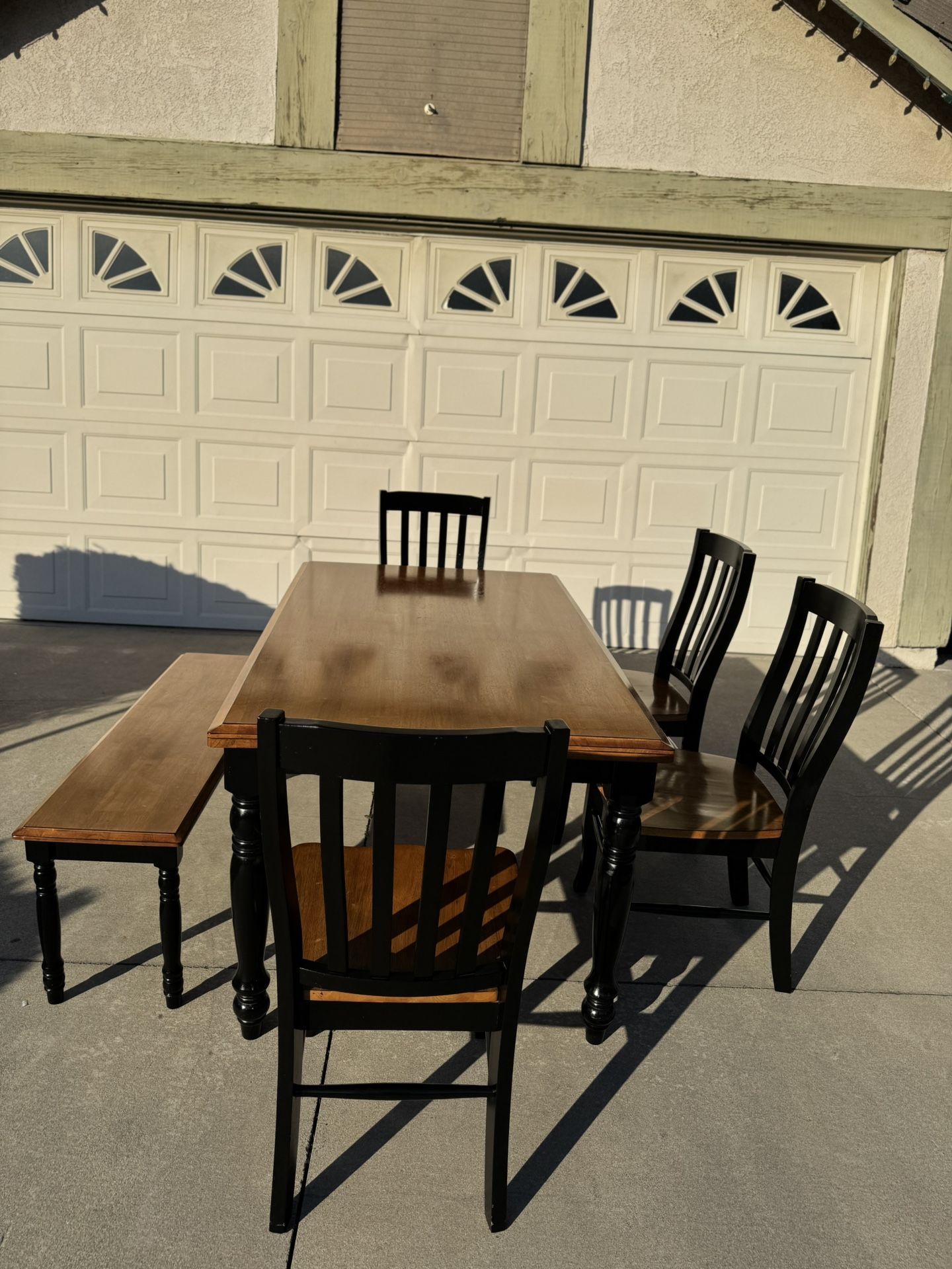 Dining Table With 4 Chairs And Bench( Like New)