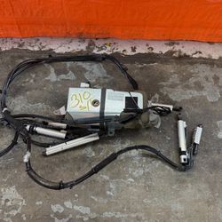 09-15 INFINITI G37 CONVERTIBLE - CONVERTIBLE TOP MOTOR PUMP W/ ALL LINES OEM 310