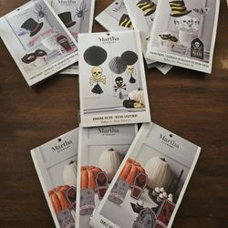 Halloween 🎃 Decorations NEW * NEW * Clearance Sale !! Only $5 Each Or All 9 For $35 Total!