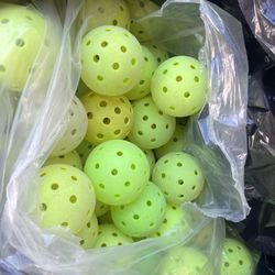 50  Pickleball in good condition 