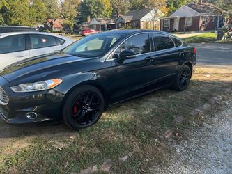 Ford Fusion Black Sedan