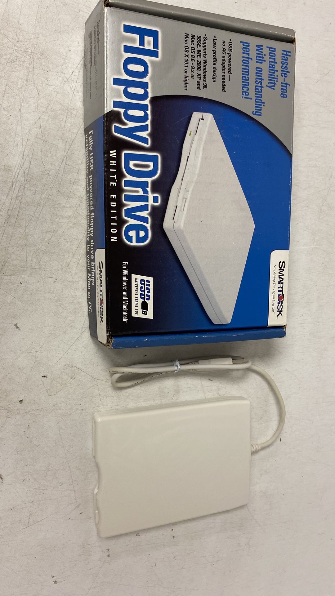SmartDisk External USB Floppy Disk Drive Titanium Edition Windows or Mac
