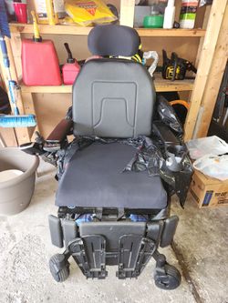 Quantum Edge 3 Power WheelChair