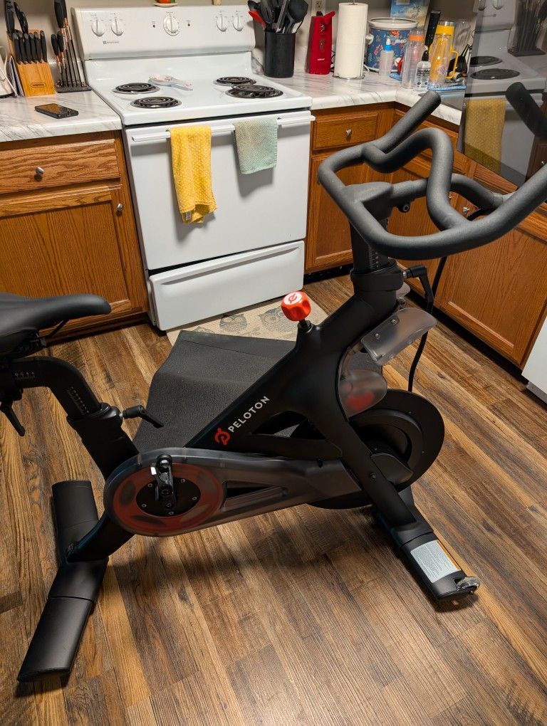 Peloton Bike