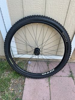 Specialized Tire And WTB Sti30 Rim