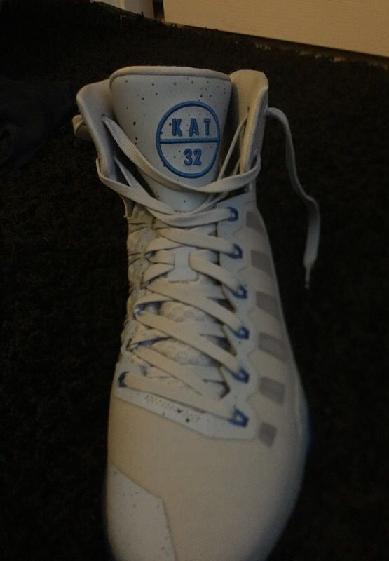 KARL ANTHONY TOWNS NIKES