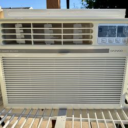 DAEWOO DWC-055RL 5,350 BTU Window Air Conditioner