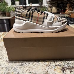 BURBERRY SHOES MEN 